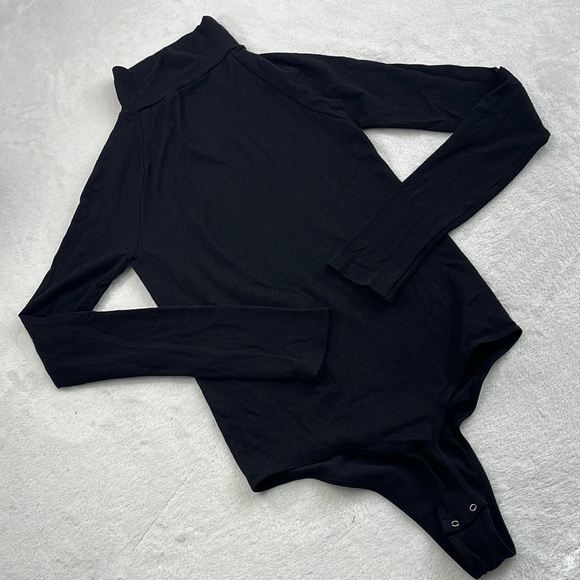NWOT‎ Free People Intimately M, L Black Ribbed Knit Turtleneck LS Bodysuit - Picture 1 of 7